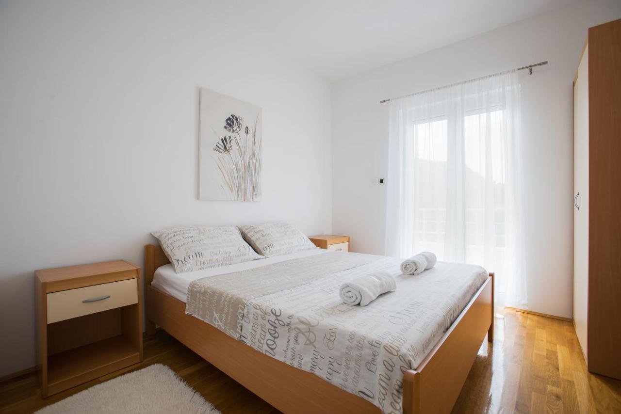 Apartment Toma Podstrana Buitenkant foto